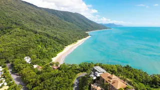 property in australia with the stretch of coast